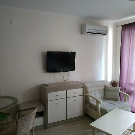 Appartamento студия в жилом комплексе эстебан *